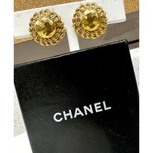 VTG CHANEL CC Logo Gold Dome Chain Border Clip Earrings France 80s Power Luxe